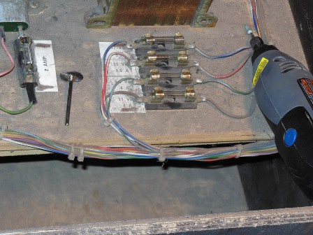 Fuse holder cleaning