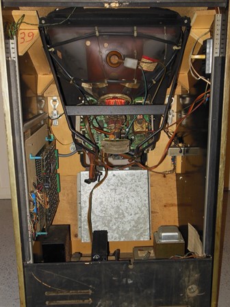 Zaccaria Crazy Kong upright, inside centre