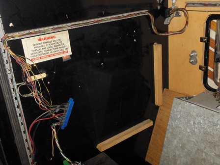 Installed wiring loom, side