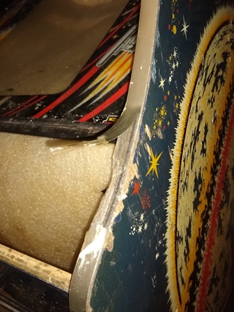 Astro Wars T-molding removal