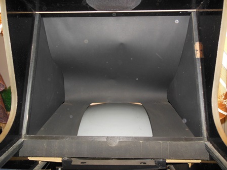 Monitor surround - front