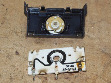 RUWIDO 50 linear focus pot - open