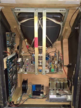 US Billiards Quasar, inside