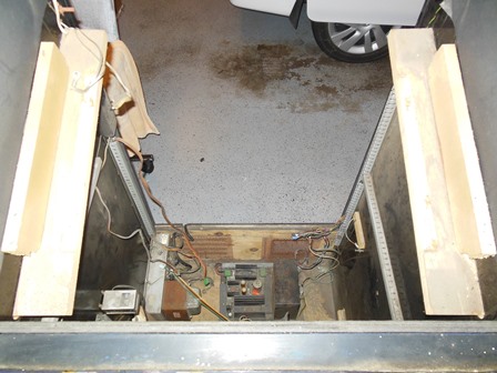 Universal cabinet, interior front