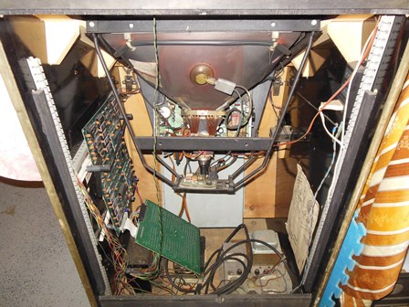 Zaccaria Universal Hyper Olympic - inside centre