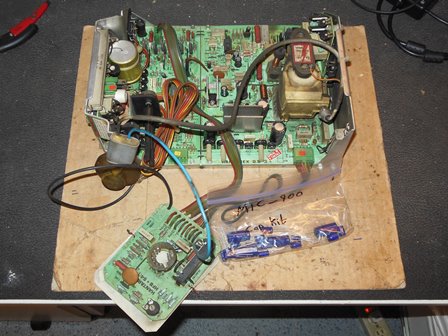 Hantarex MTC-900 chassis cap kit - before