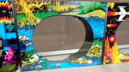 Zaccaria Frogger monitor glass