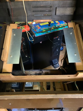 Zaccaria monitor vertical mount plates