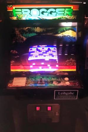 Zaccaria Frogger upright