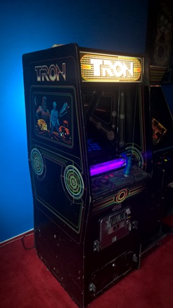 Zaccaria/Midway Tron upright