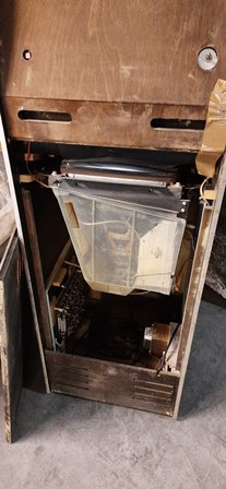 Unusual Zaccaria Universal star upright