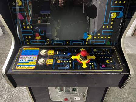 Zaccaria Puck Man upright