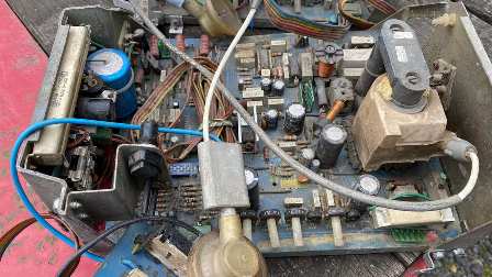 Blue Hantarex MTC-900 monitor chassis