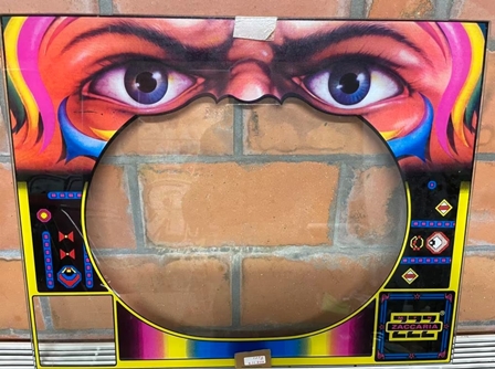 Zaccaria Eyes monitor glass