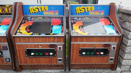 Row of Zaccaria mini bar top cabinets