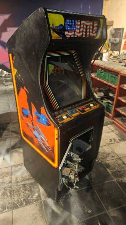 Shuttle cabinet with Zaccaria vector game internals